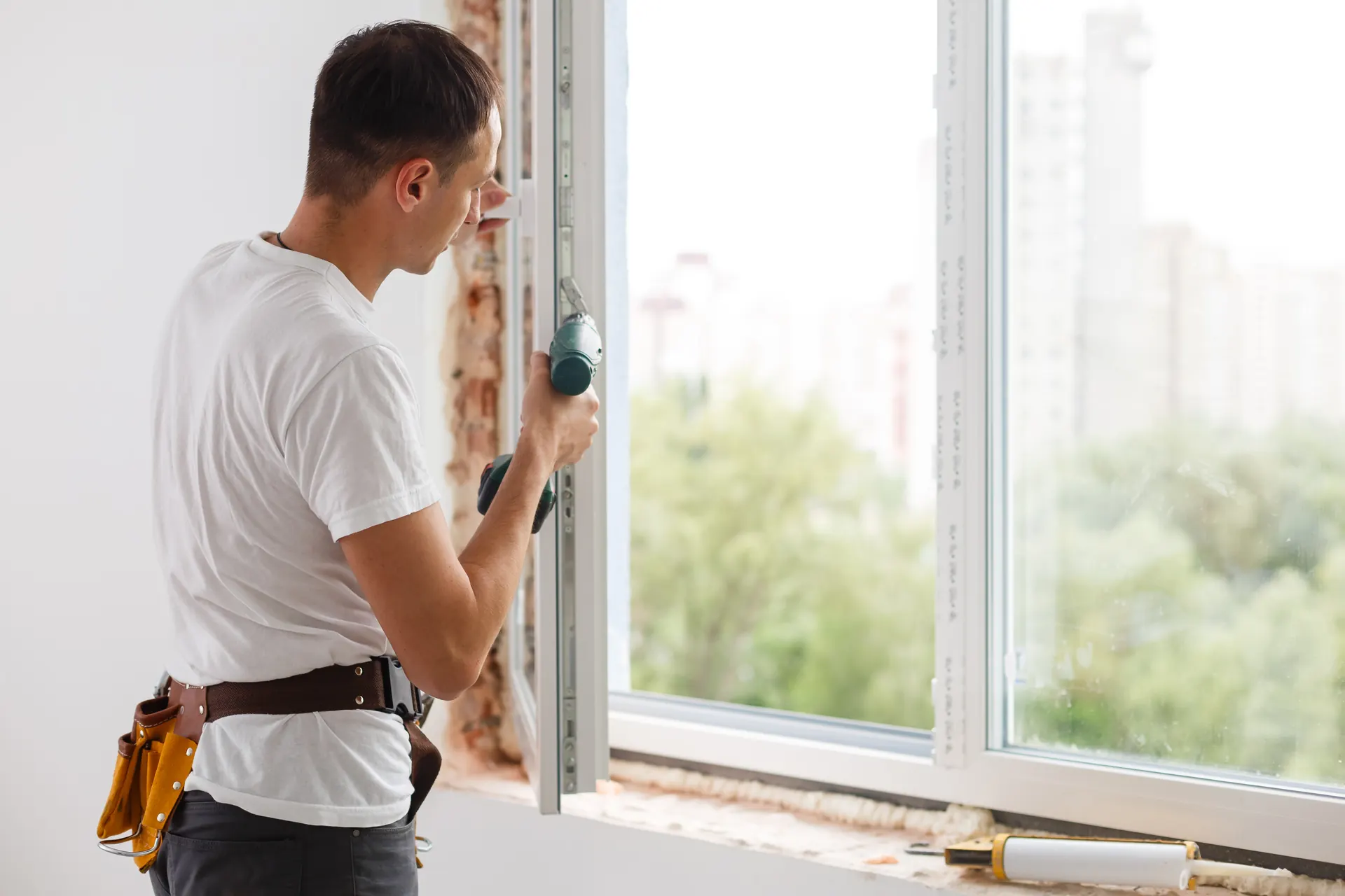 Window replacement on a Washington DC home